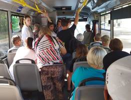 В Ухте педофил в автобусе оскорбил кондуктора и пытался напасть с ножом на пассажира