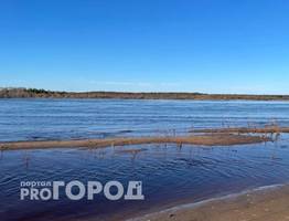 Из-за резкого снижения уровня воды в одной из рек Коми прекращено движение судов