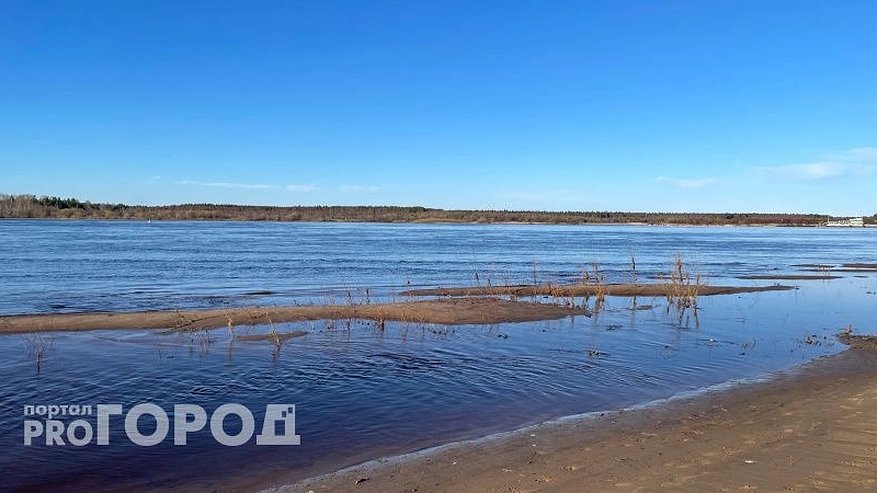 Из-за резкого снижения уровня воды в одной из рек Коми прекращено движение судов