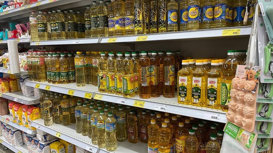 Главная картинка новости: Янтарная гадость в прозрачной бутылке: Роскачество назвало худшие бренды растительного масла