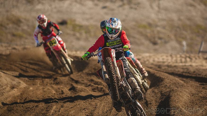 Главная картинка новости: В Сыктывкаре прошли соревнования по мотокроссу