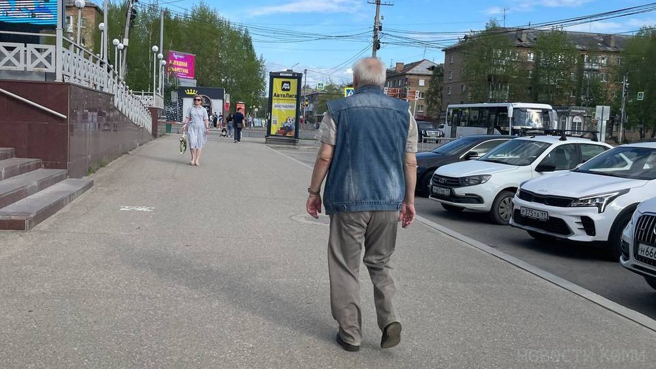 Главная картинка новости: Пенсию зачислят дважды: кто получит новые выплаты с 25 июля