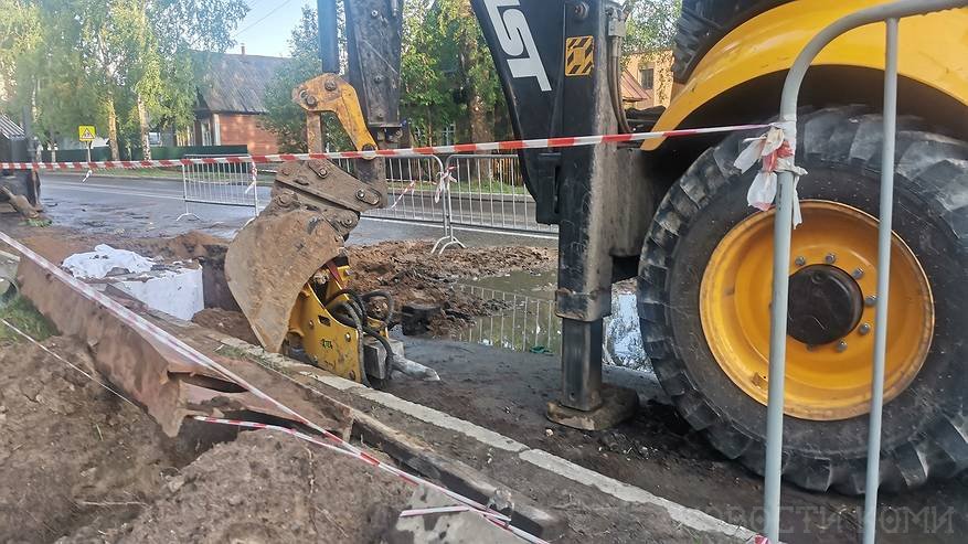 Главная картинка новости: Прокуратура Ухты контролирует подготовку объектов ЖКЧ к отопительному сезону