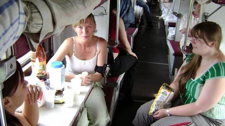 Главная картинка новости: Люди лишились дара речи: в поездах с 1 августа это делать строго запрещено. Как теперь будут ездить пассажиры РЖД