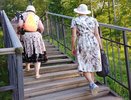 Люди не верят своему счастью: пенсионный возраст понизят до 55-60 лет