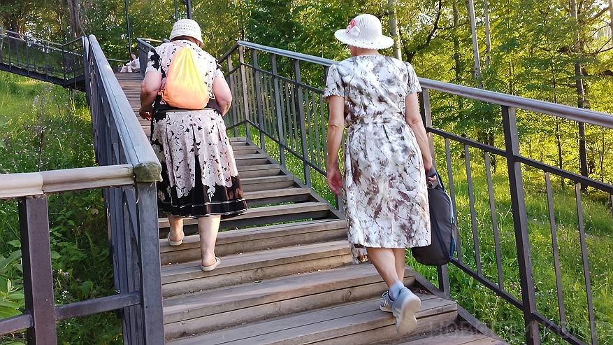 Главная картинка новости: Люди не верят своему счастью: пенсионный возраст понизят до 55-60 лет