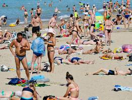 Отдых безнадёжно испорчен: туристы не могут уехать из Анапы из-за астрономически высоких цен на билеты