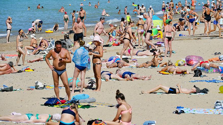 Главная картинка новости: Отдых безнадёжно испорчен: туристы не могут уехать из Анапы из-за астрономически высоких цен на билеты