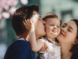 Теперь все стало ясно: ученые выяснили, кто из родителей передает свой интеллект ребенку