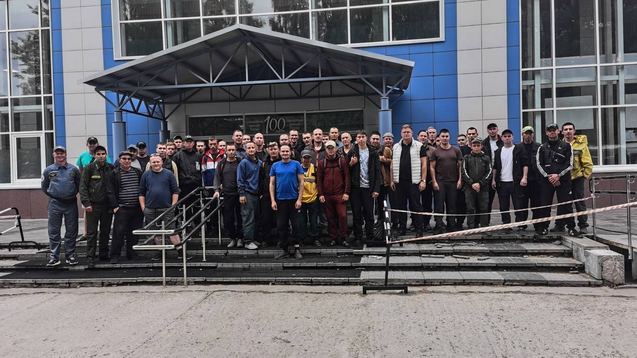 Главная картинка новости: Огнеборцы Коми помогали спасать леса Якутии