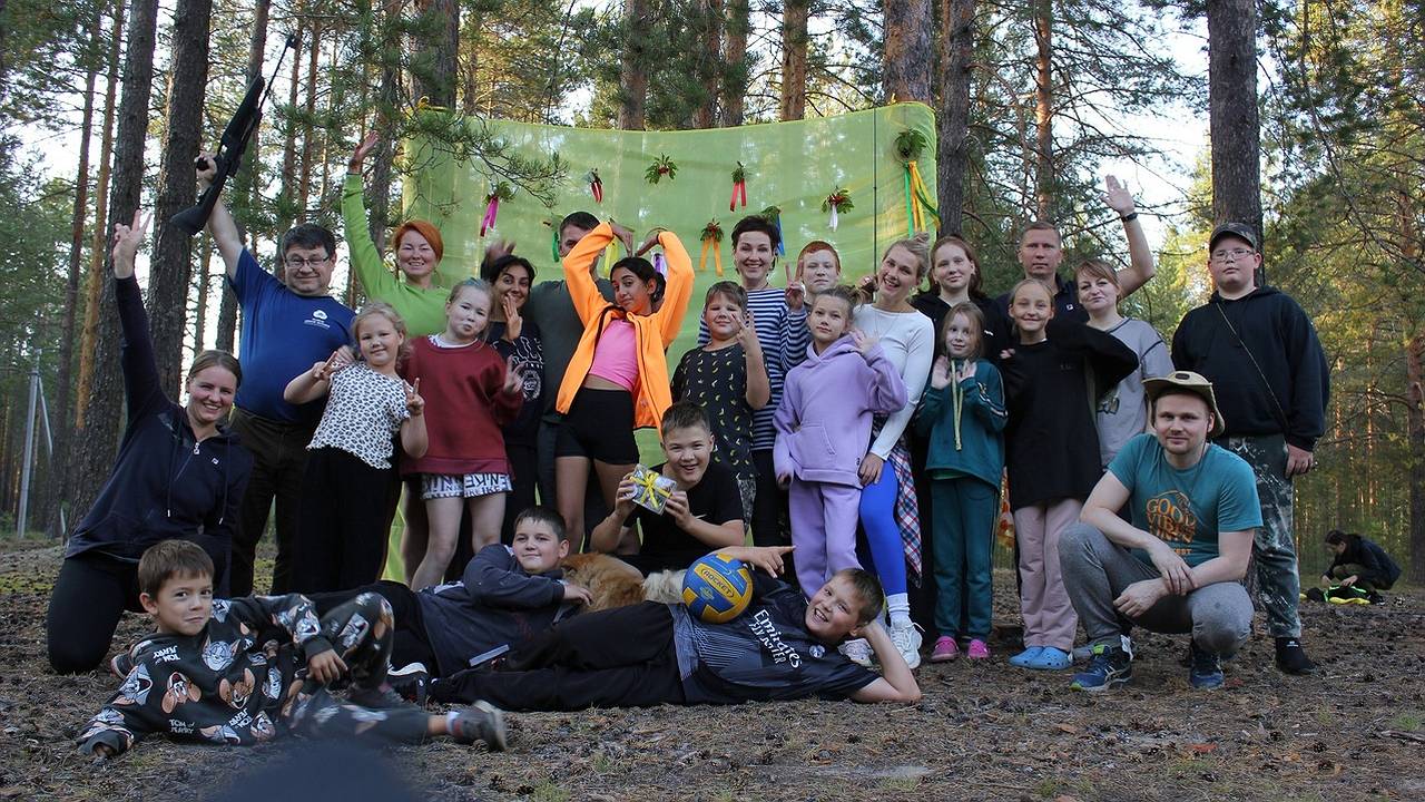 Главная картинка новости: Фестиваль на природе: чем юных сыктывкарцев удивила уха из сёмги и кто стал Ворошиловским стрелком?