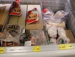 "Не мясо, а сплошная химия": Эксперты назвали худший бренд филе цыпленка, который попал в черный список