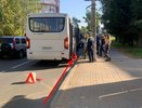 В одном из городов Коми пенсионерка выпала из автобуса