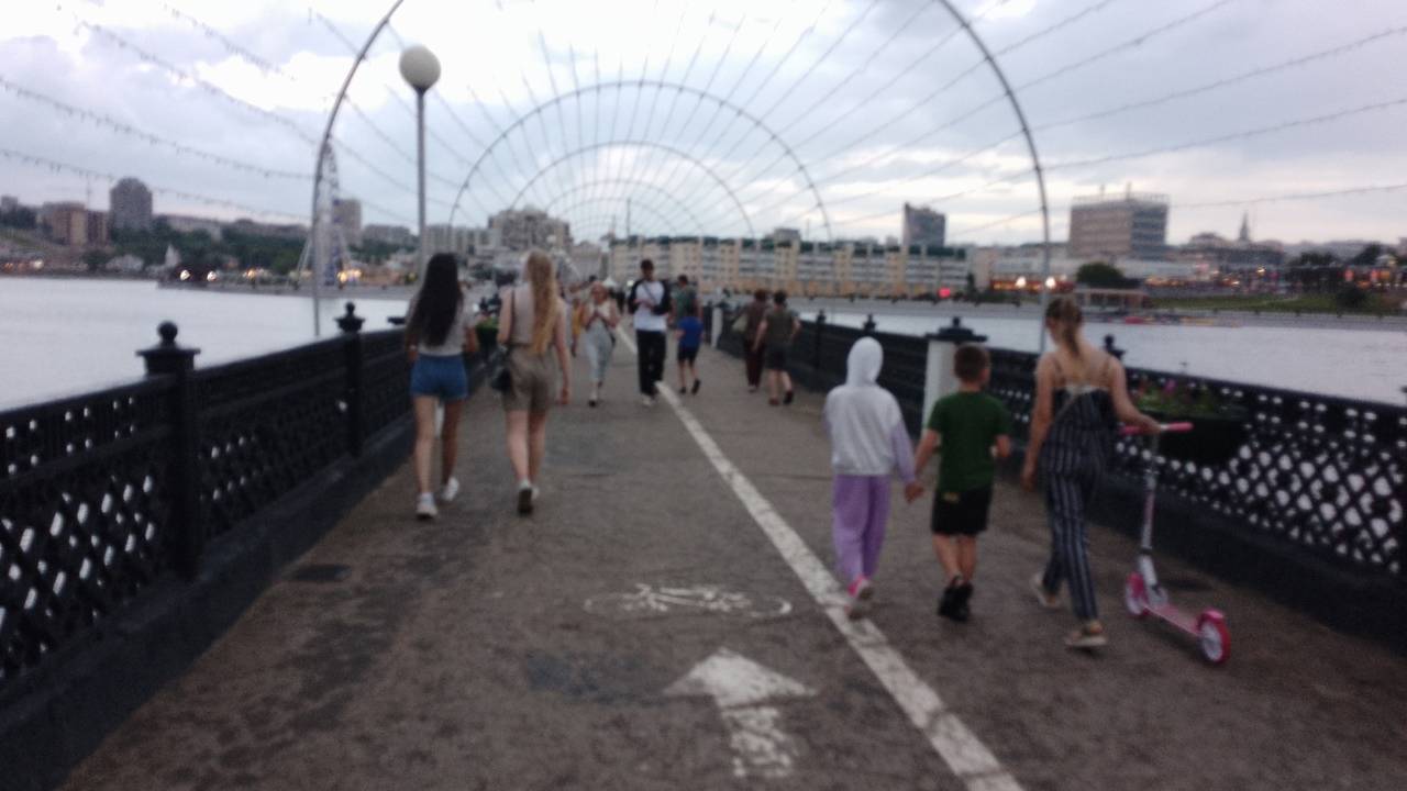 Главная картинка новости: Что делать при появлении в небе беспилотника: инструкция, которая сохранит вам жизнь