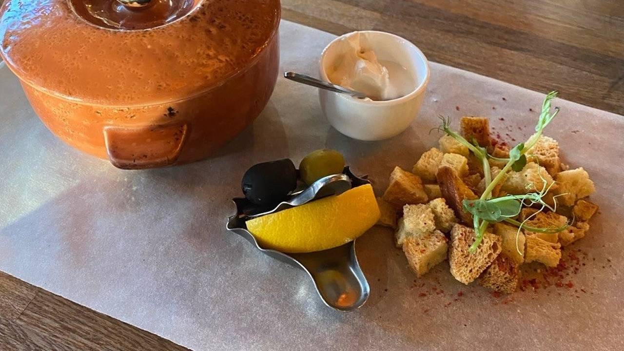 Главная картинка новости: Сумасшедшие деликатесы СССР: эти 5 продуктов для нас абсолютная норма, а вот на Западе — чудеса