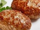 Чтобы котлеты таяли во рту, бабушка научила добавлять в фарш особый ингредиент: готовлю теперь только так