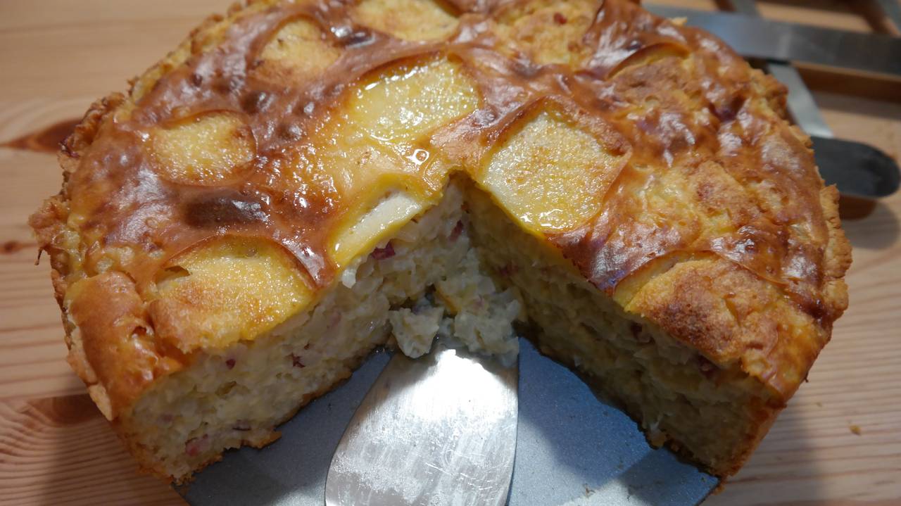 Главная картинка новости: Гораздо вкуснее шарлотки: 2 любимых пирога с яблоками за считанные минуты — восхитят своей новизной приготовления