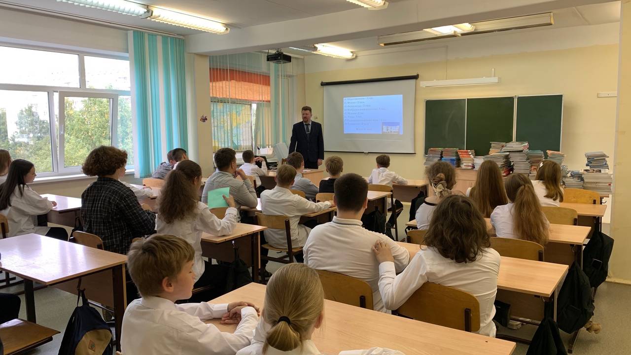 Главная картинка новости: Озвучены даты каникул в новом учебном году – дети ликуют, а учителя недоумевают