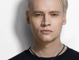 «Это позор»: заслуженный артист РФ Алексей Огурцов раскритиковал этно-оперу где участвовал SHAMAN