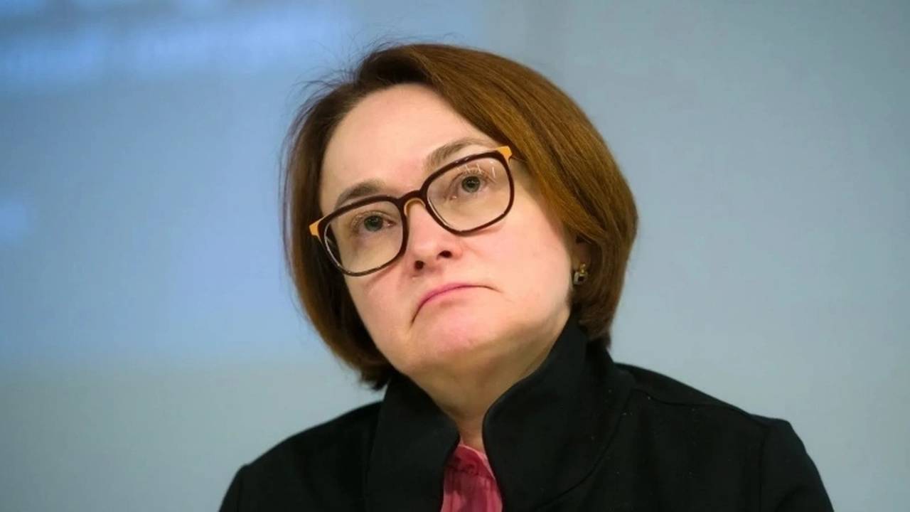 Главная картинка новости: Оглушительное заявление Эльвиры Набиуллиной: анонс запуска новой валюты - такого не было со времен 90-х