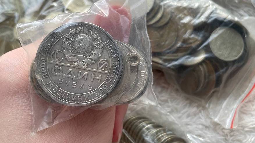 Главная картинка новости: Каждая на вес золота: такие монеты из СССР скупают сегодня от 10 миллионов рублей и больше