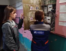 В Коми должник за электроэнергию закрыл щитовую, но не избежал отключения