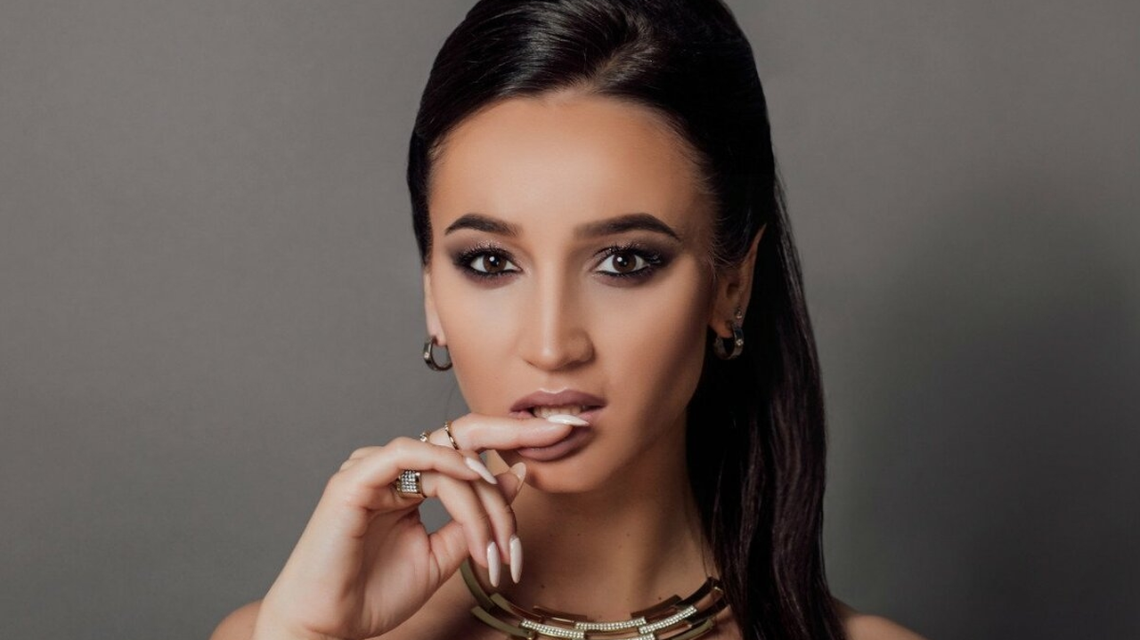 Главная картинка новости: Избранник растрогал Бузову очень скромным подарком: «Любовь не знает границ!»