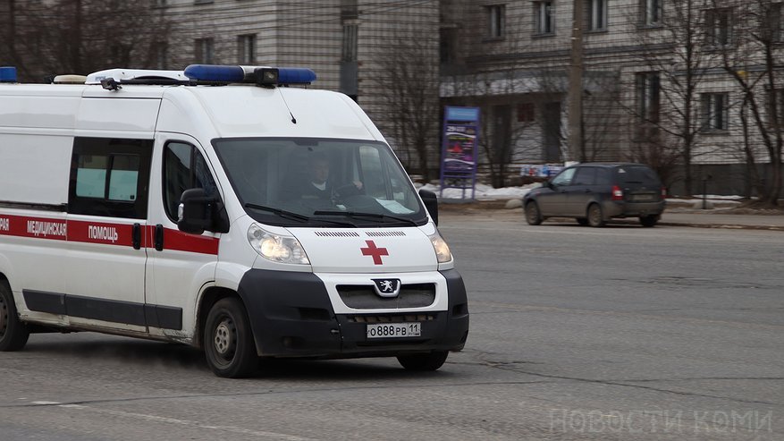 В Коми медики нашли на улице оставленного маленького ребенка