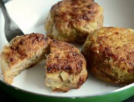 Кладу именно эту крупу в котлеты вместо хлеба: очень вкусно — уплетает вся семья и просят ещё добавки