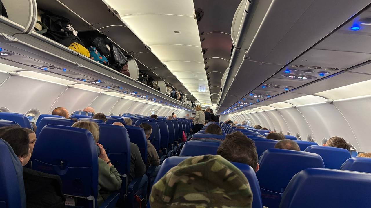 Жительница Коми не смогла вылететь из России из-за непогашенного долга