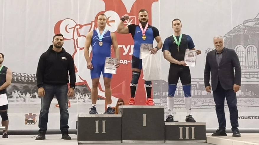 Главная картинка новости: Тяжелоатлеты из Коми стали бронзовыми призерами Всероссийского турнира