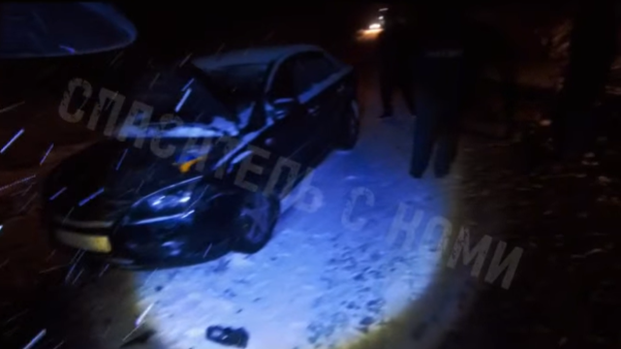 Главная картинка новости: Под Сосногорском в двойном ДТП травмы получили шесть человек