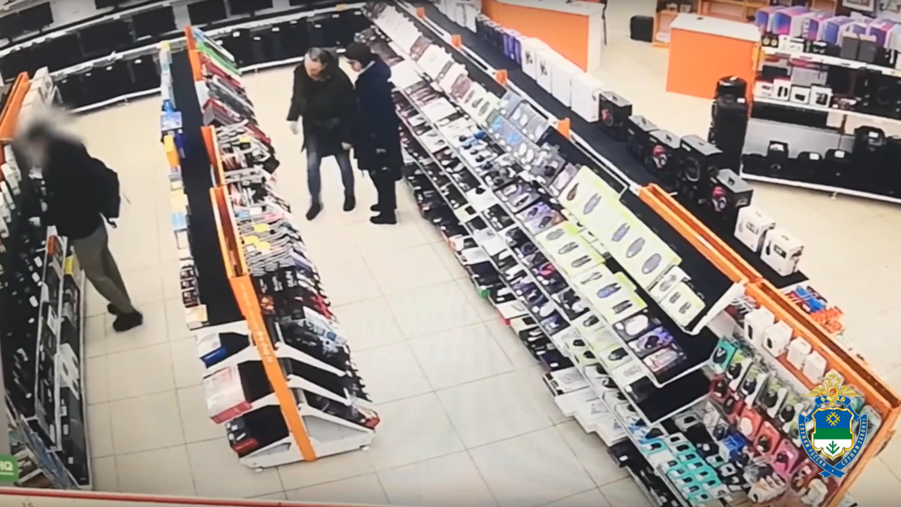 Главная картинка новости: В Сыктывкаре раскрыли серию краж из магазинов электроники