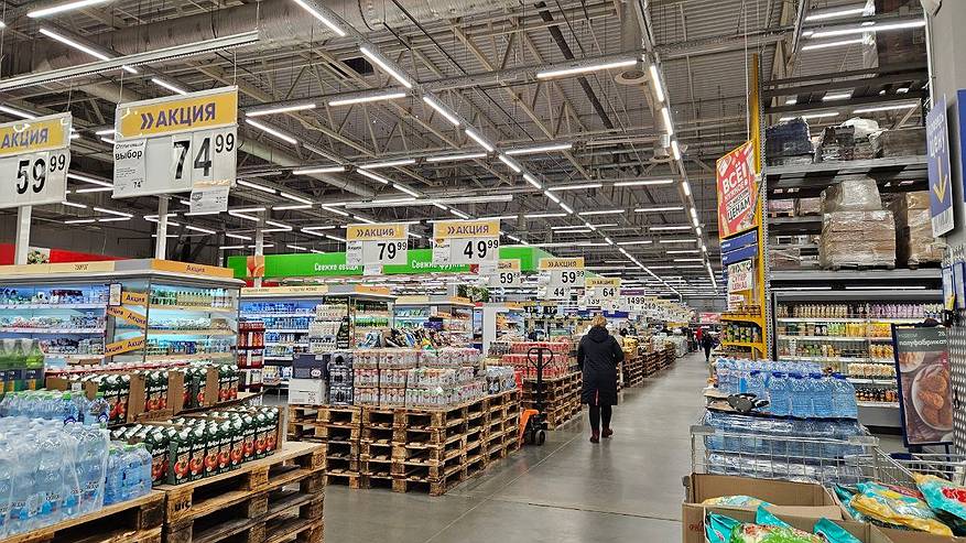 Главная картинка новости: В Коми выросла цена на масло и овощи, но подешевели соль, чай и колбаса