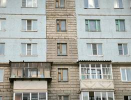 С 1 декабря застекленные балконы под строгим запретом: россиян заставят их снять без возможности поставить заново