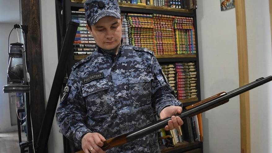 Главная картинка новости: В Коми возбуждены 9 уголовных дел в связи с незаконным оборотом охотничьих ружей и пистолета