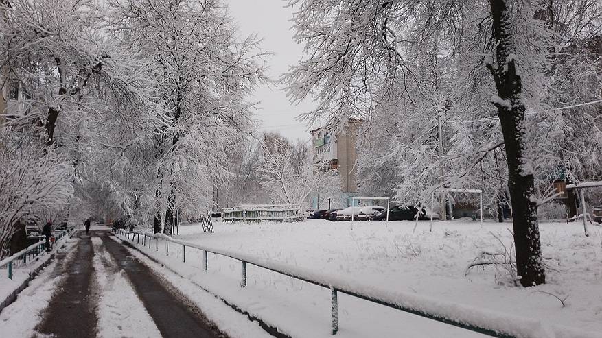 Главная картинка новости: В пятницу в Коми повалит небольшой снег