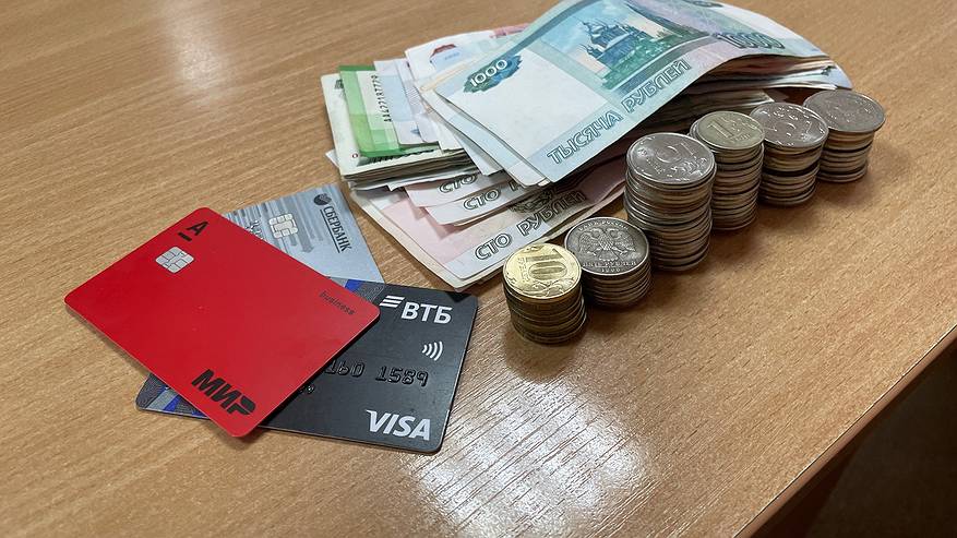 Главная картинка новости: «Полный запрет с 13 декабря». Всех, кто переводит деньги с карты на карту, ждет неприятный сюрприз