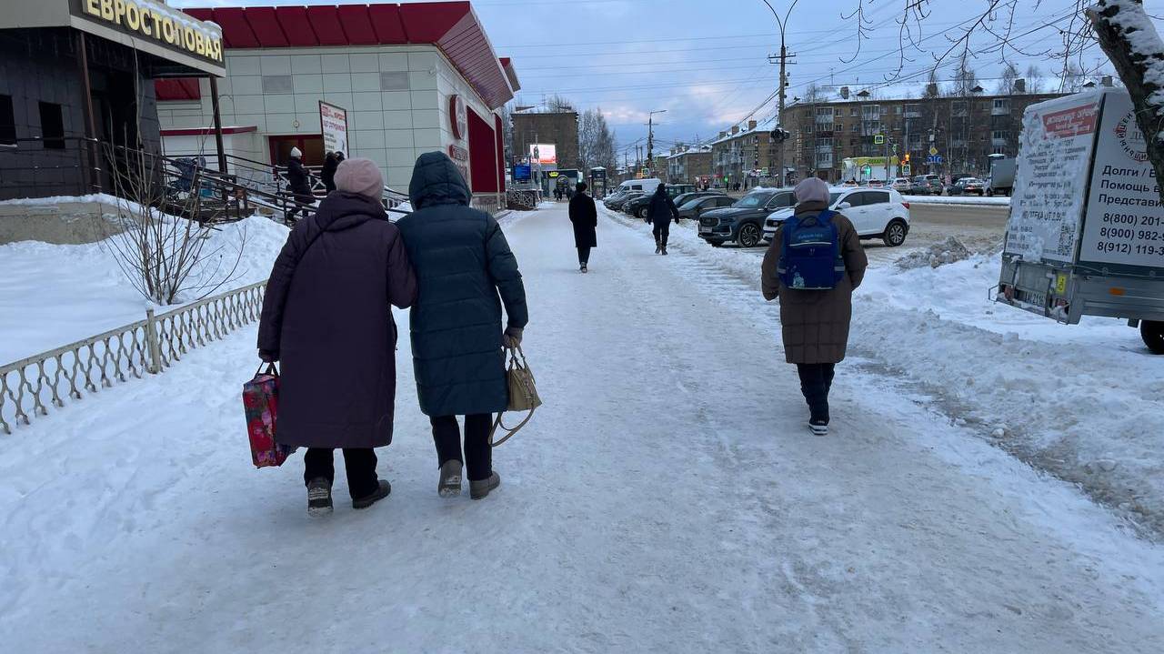 Главная картинка новости: Пенсионеры получили пенсии за декабрь и в шоке от увиденного