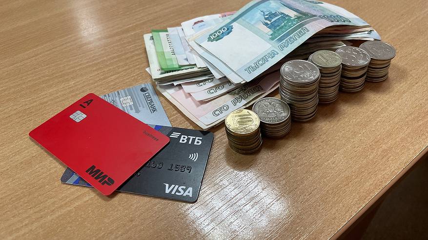 Главная картинка новости: Деньги уже точно обесценятся: известно время "обнуления" сбережений россиян - прогноз Михаила Делягина