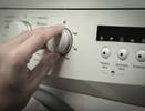 Нажмите 2 кнопки - и стиралка сама очистится от грязи, плесени и остатков порошка: секрет вечной службы