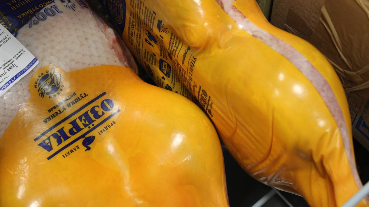 "Там вода и сплошные антибиотики": Роскачество назвало худшего производителя филе цыпленка. Не вздумайте брать даже по 80% скидке