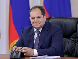 Врио главы Коми поздравляет жителей с Новым годом по телефону