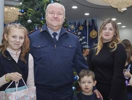 Начальник УФСИН по Коми исполнил желание маленькой девочки