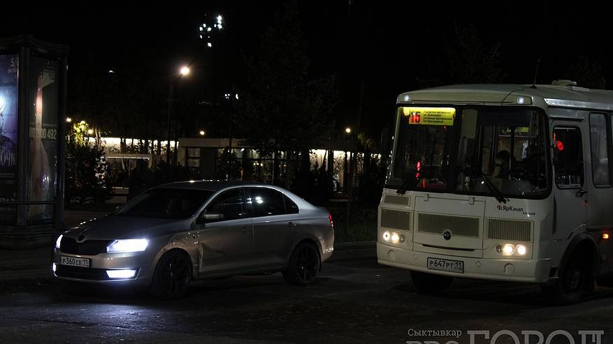 Главная картинка новости: В столице Коми в новогоднюю ночь запустят бесплатные автобусы