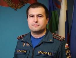 В Коми дознаватель МЧС вытащил из горящей квартиры 52-летнего мужчину