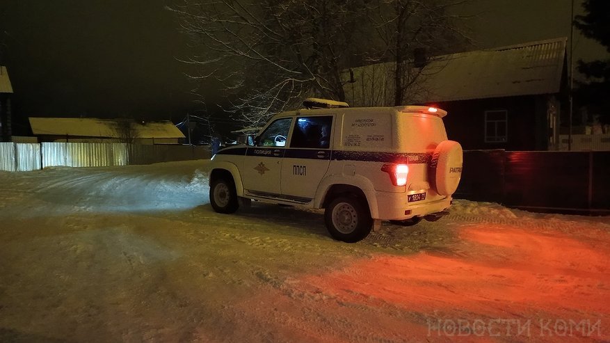 Главная картинка новости: В одном из городов Коми грузовик сбил маленькую девочку