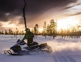 В Новый год в одном из районов Коми утопили снегоход