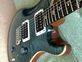 В Коми выставили на продажу гитары из США