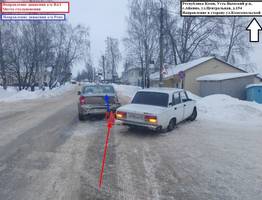 В одном из районов Коми подросток на "семерке" догнал учебный "Рено"